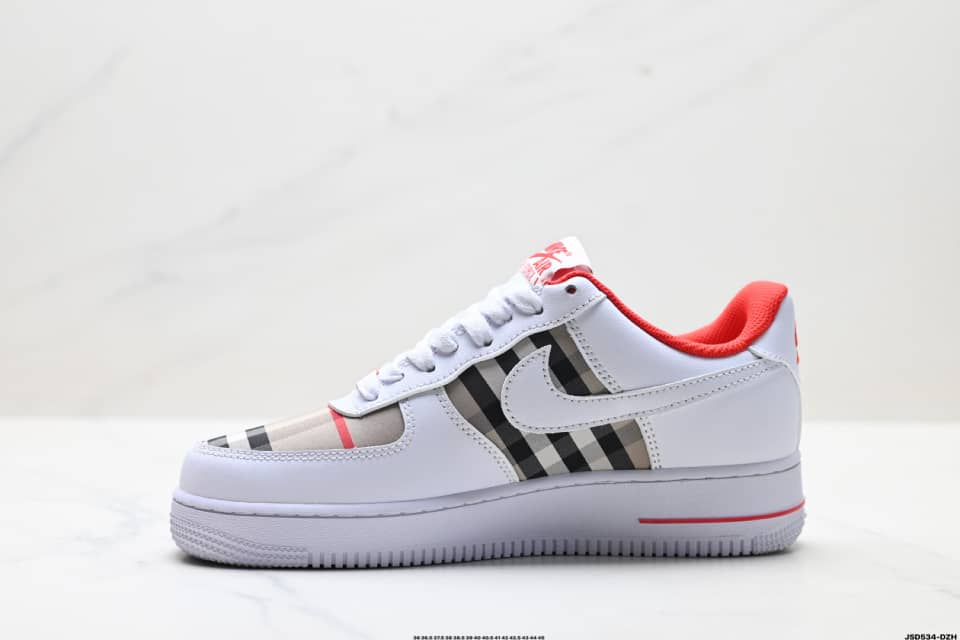 Heritage Check Low Top Sneakers
