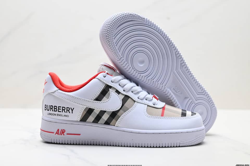 Heritage Check Low Top Sneakers