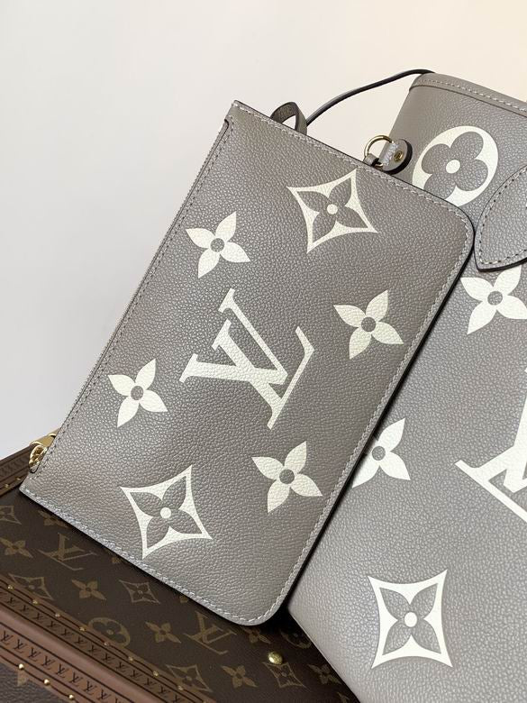 Signature Luxe Everyday Tote
