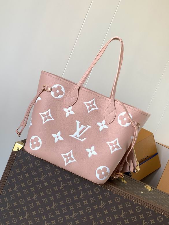 Signature Luxe Everyday Tote