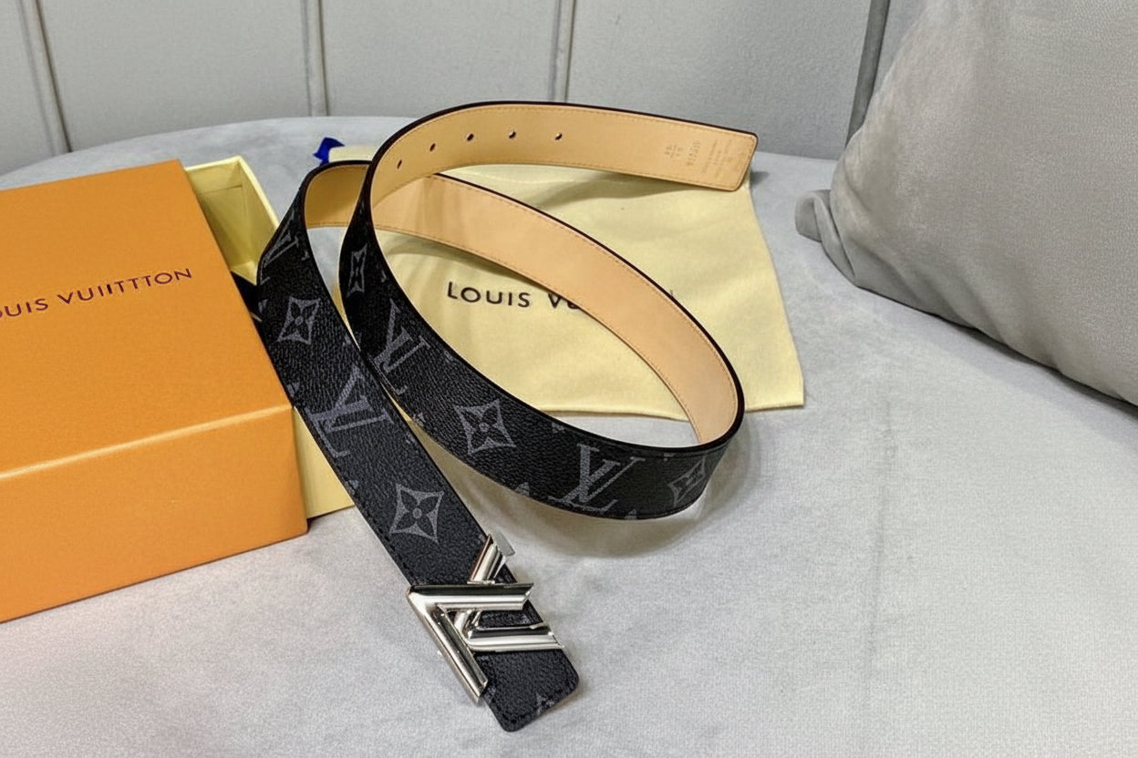 Monogram Luxe Signature V Buckle