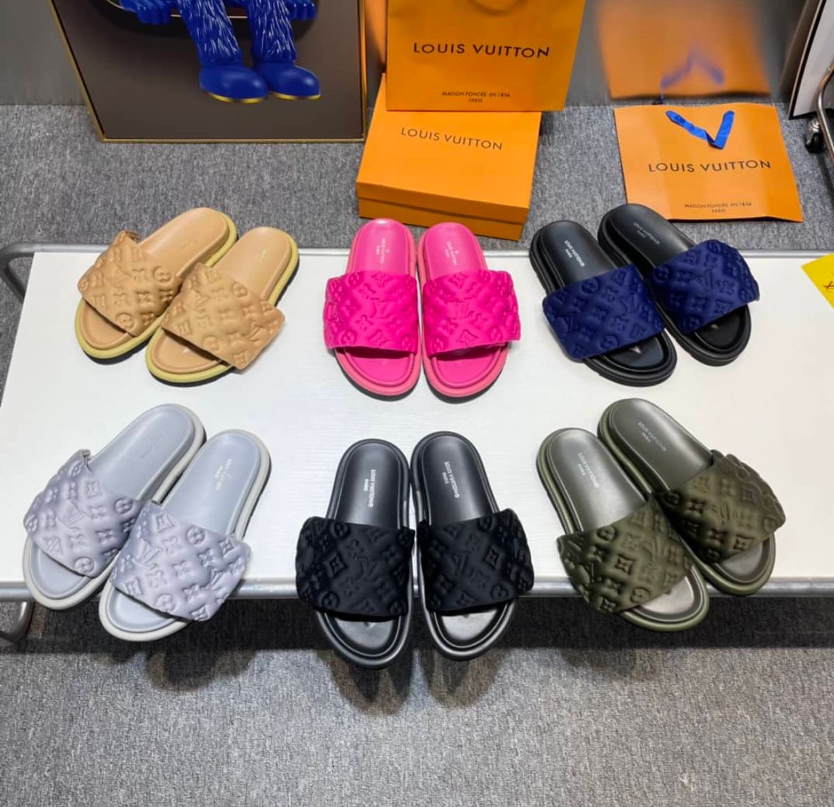 Luxe Cloud Slides