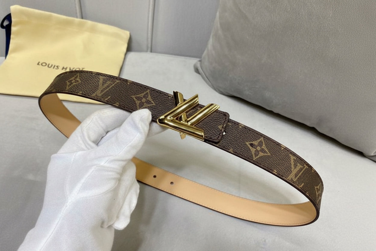 Monogram Luxe Signature V Buckle